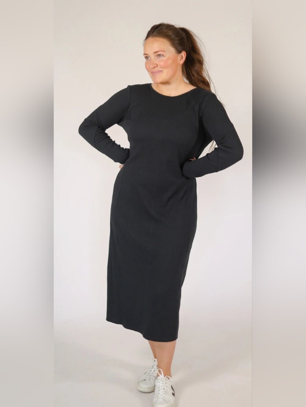 SNOGA Black Long Sleeve Midi Dress - Classic Women's Dress